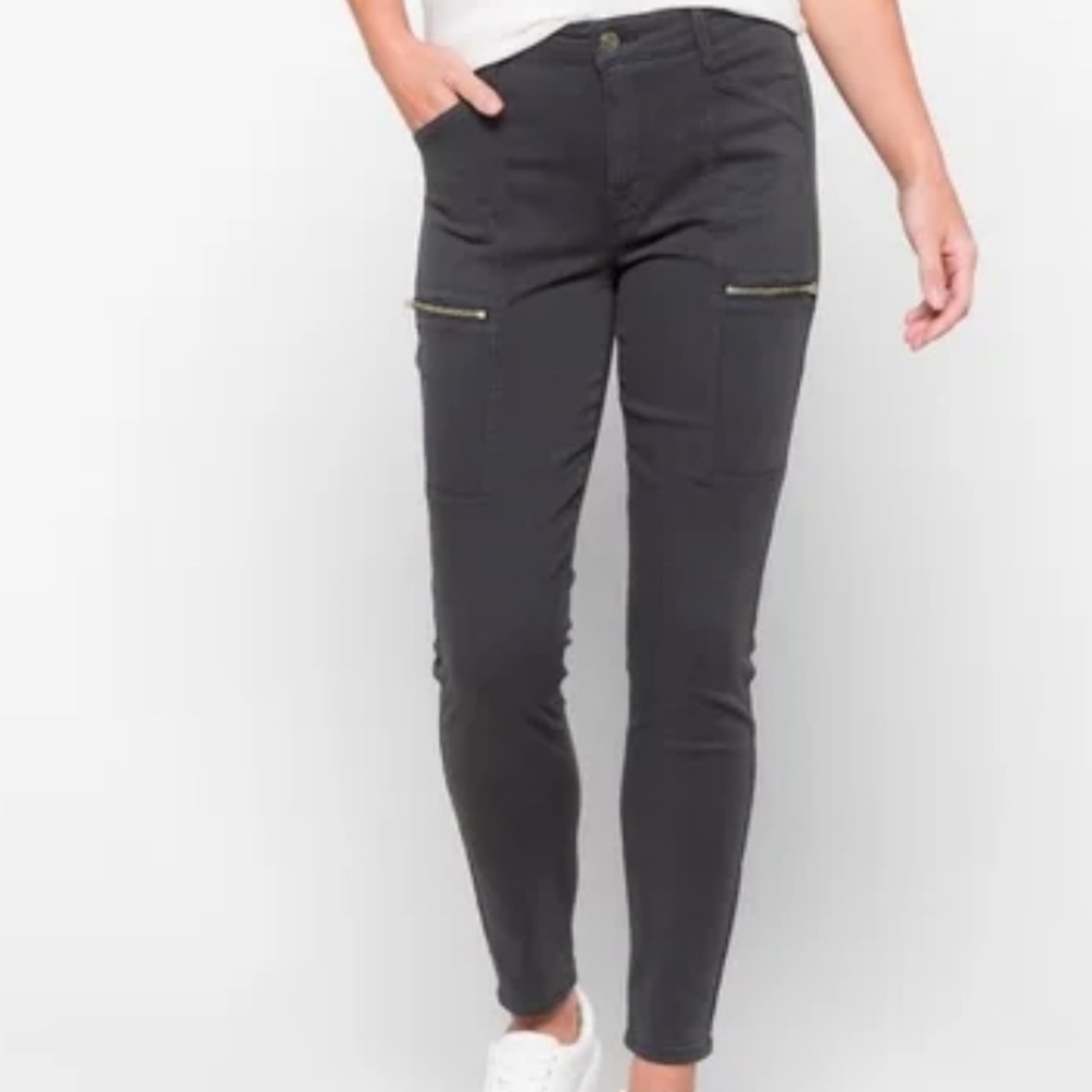 Women’s Skinny Cargo pant with Zip Pockets- color is India Ink